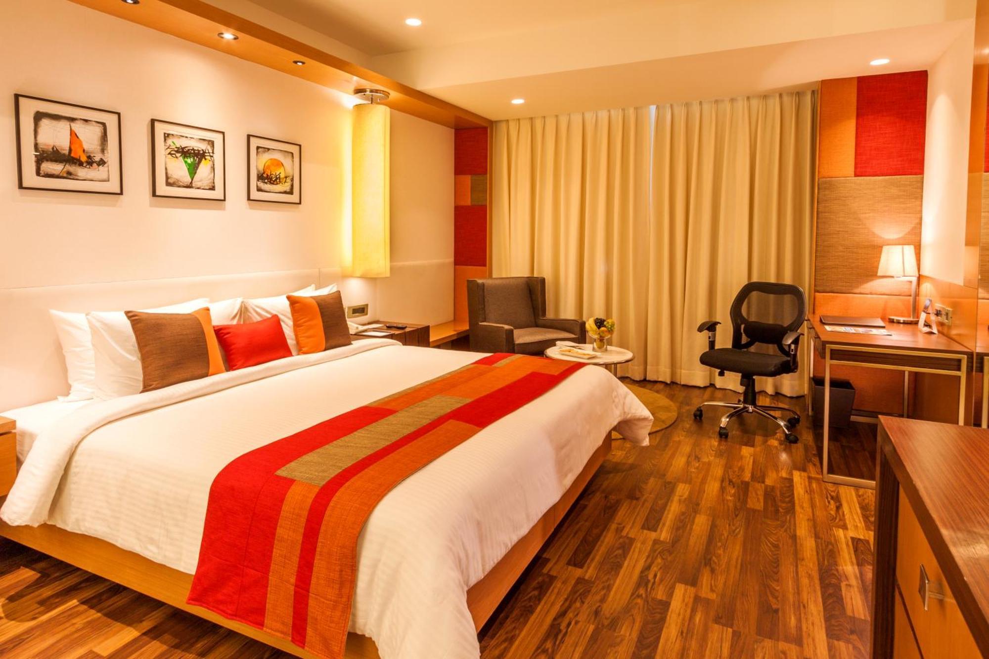 Deventure Sarovar Portico Kapashera, New Delhi Exteriör bild